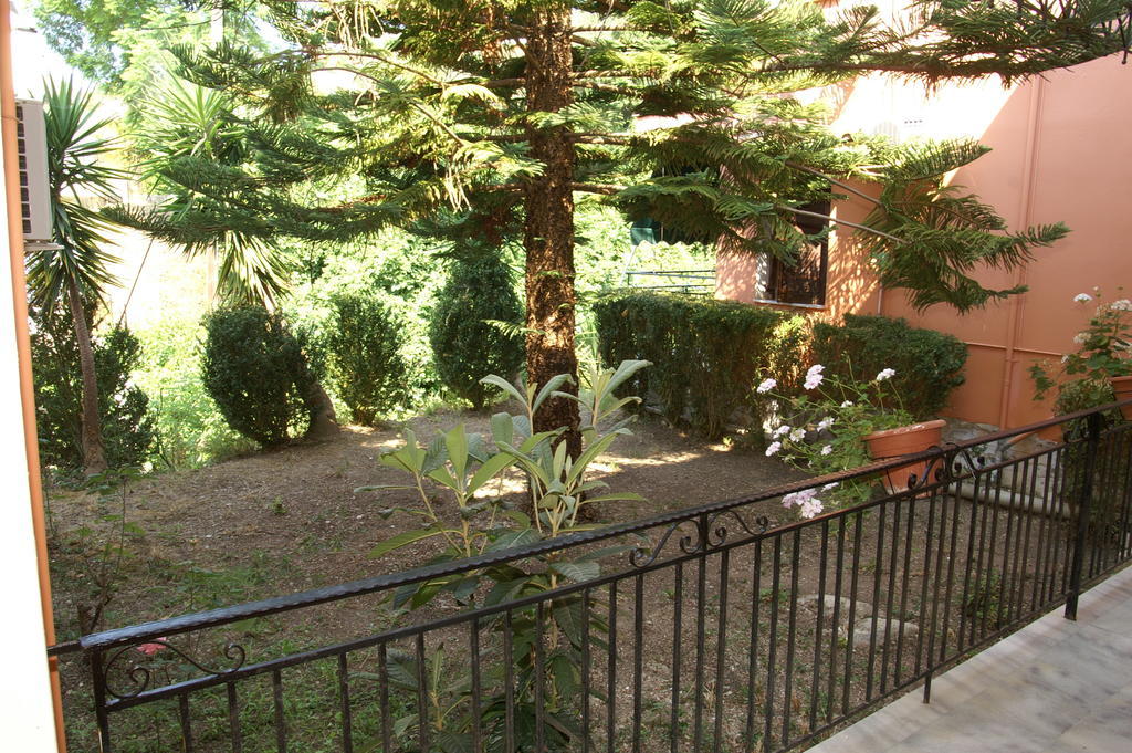 Milos Studios Parga Exterior foto