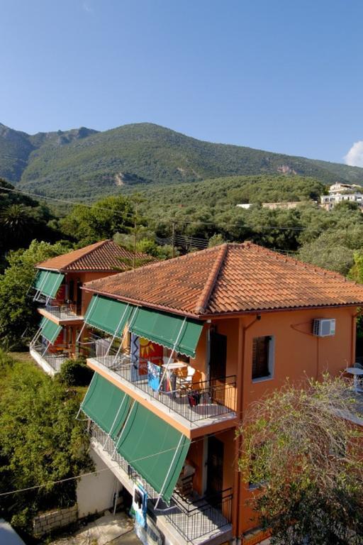 Milos Studios Parga Exterior foto
